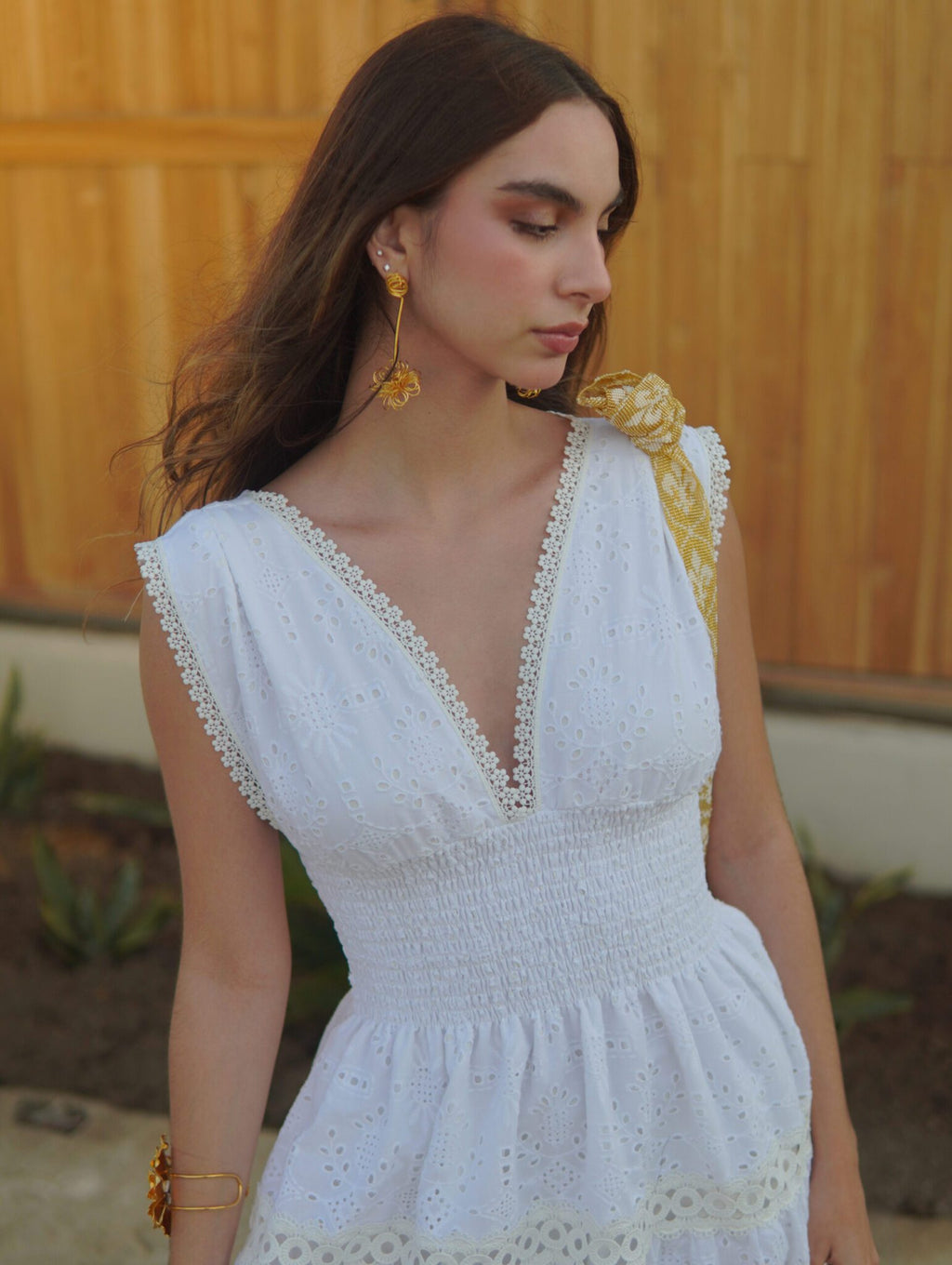 OASIS WHITE EMBROIDERED DRESS