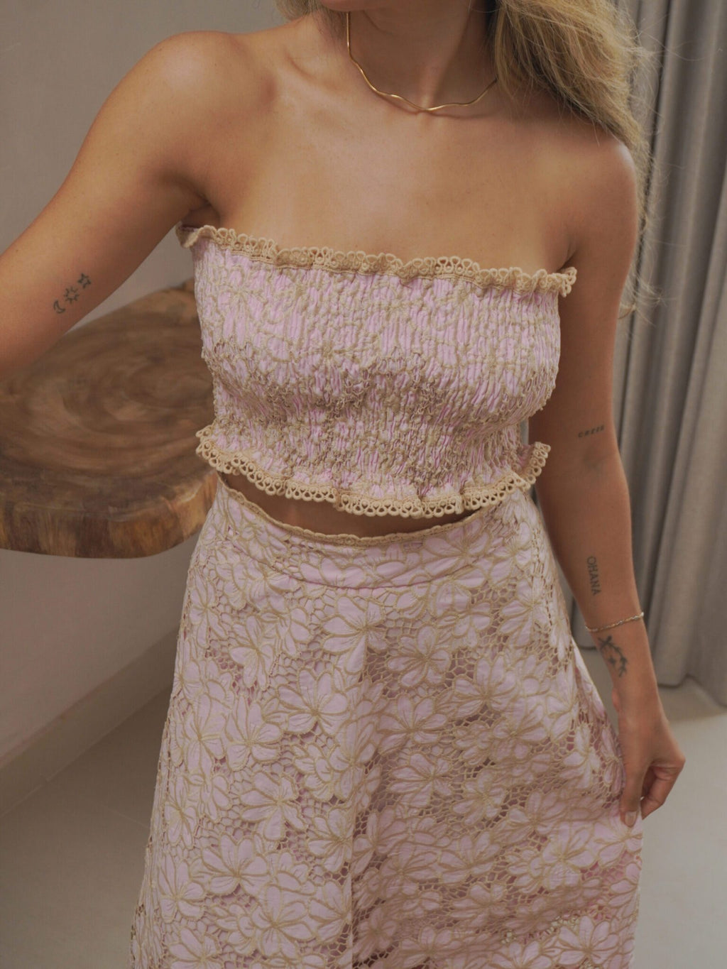 MAGIA EMBROIDERED PINK/BEIGE SET